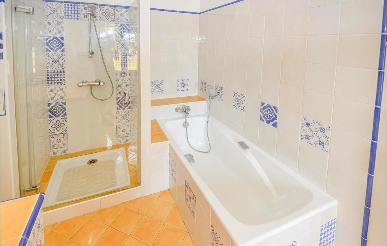 3 Bedroom Awesome Home In Chateuneuf De Gadagne Châteauneuf-de-Gadagne 外观 照片