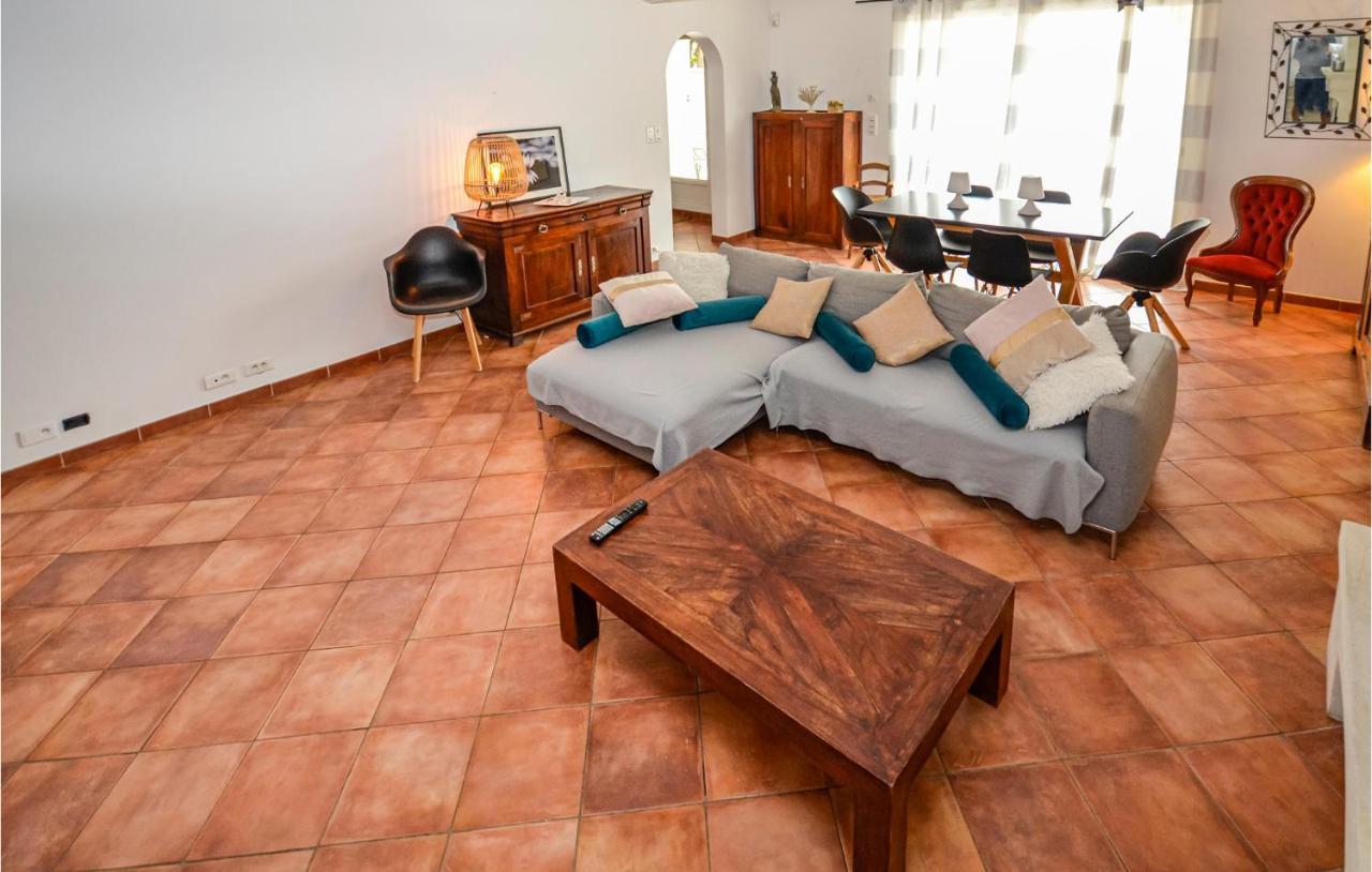 3 Bedroom Awesome Home In Chateuneuf De Gadagne Châteauneuf-de-Gadagne 外观 照片